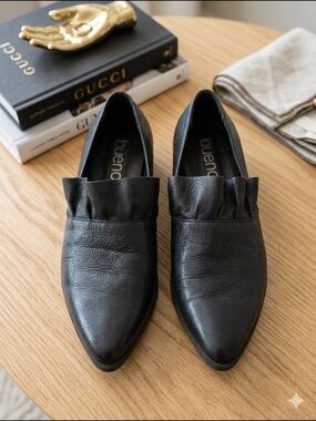 Black Leather Ruffle Trim Loafers - Size 39